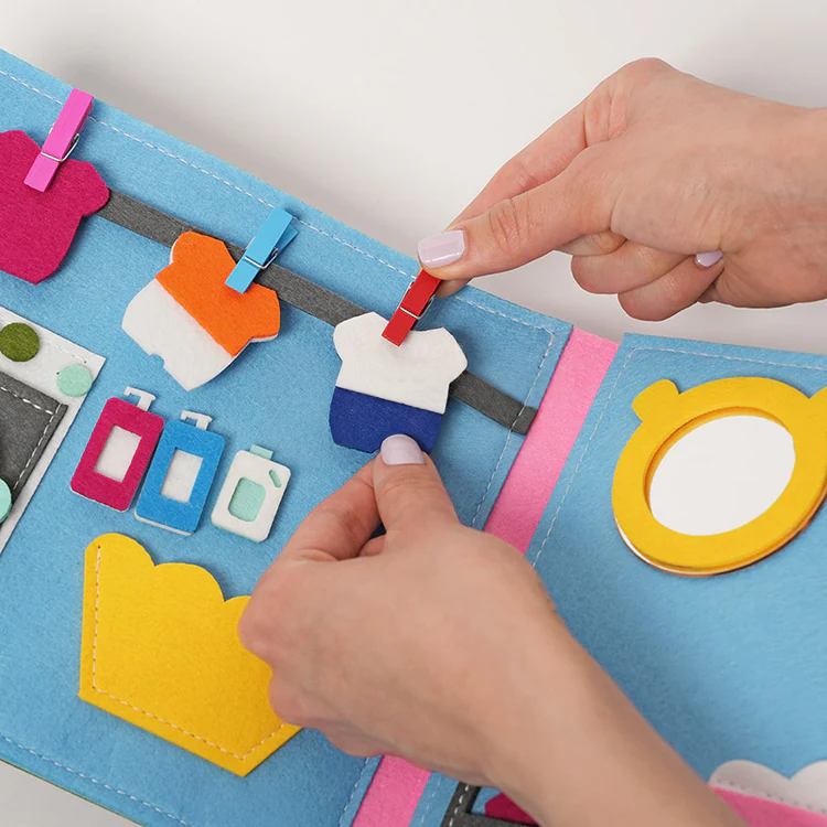 Montessori Geschichtsbuch